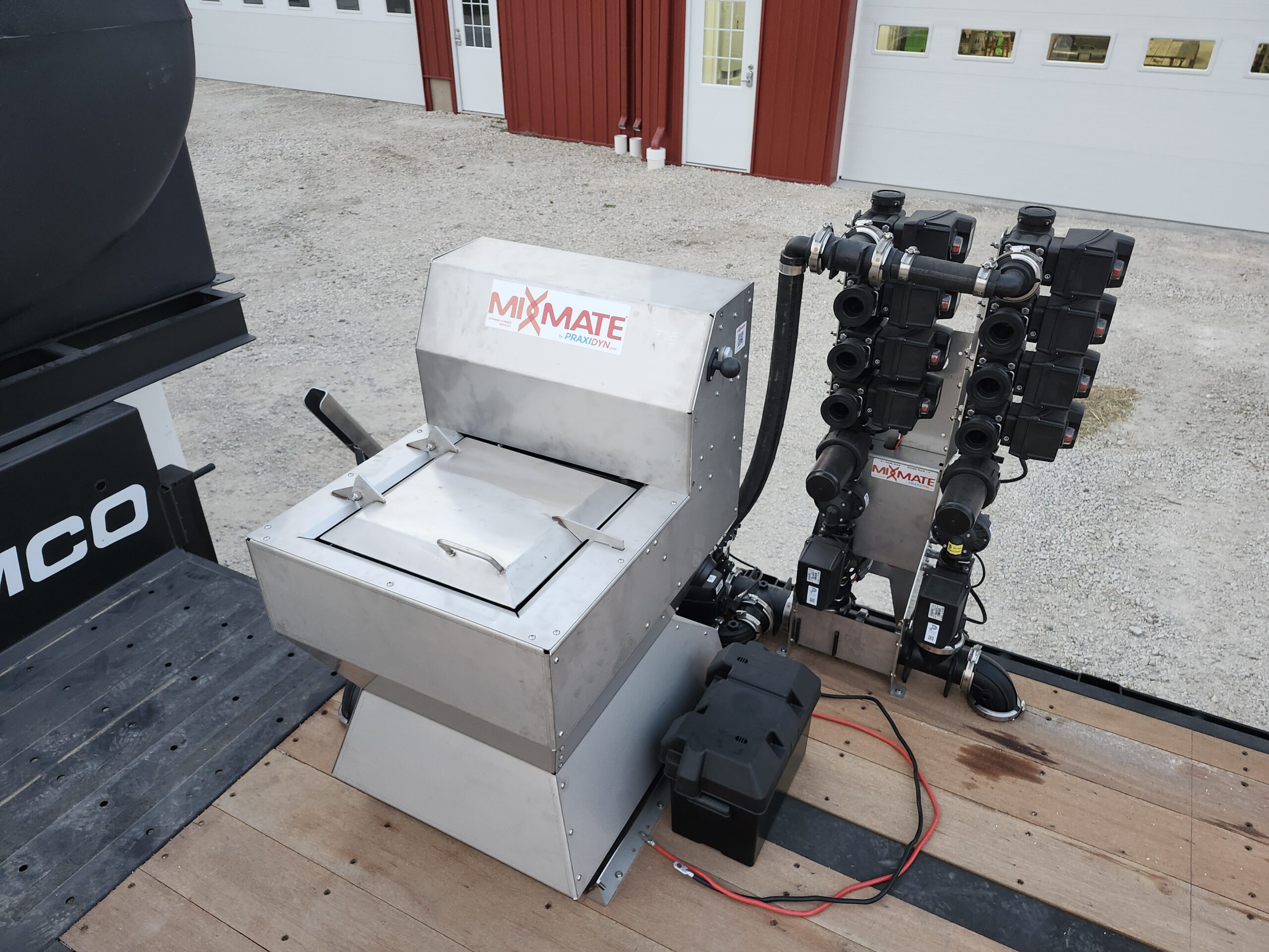 Mixmate Pro inductor with 6 Input Flow Stack setup on 42' Demco liquid tender.