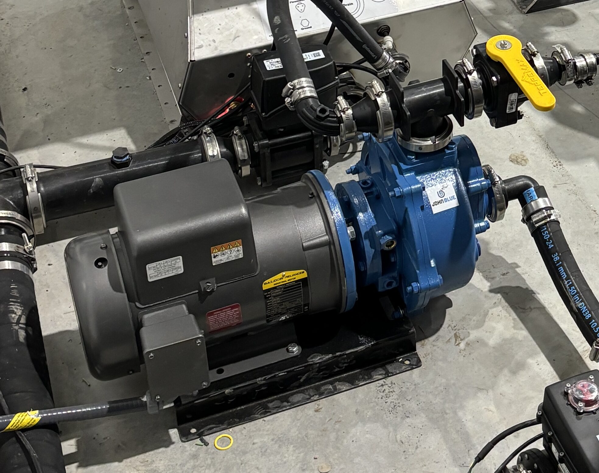 John Blue SP-3240-E5T1BFLG mounted stationary